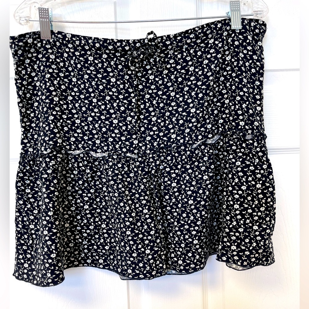BRANDY MELVILLE SKIRT